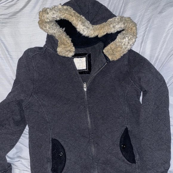 Hooded jacket - Picture 1 of 3